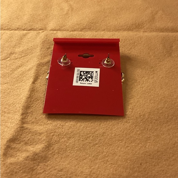 NWT Holiday Lane Christmas Wreath Stud Earrings Metallic Green and Gold Tone - Picture 4 of 5